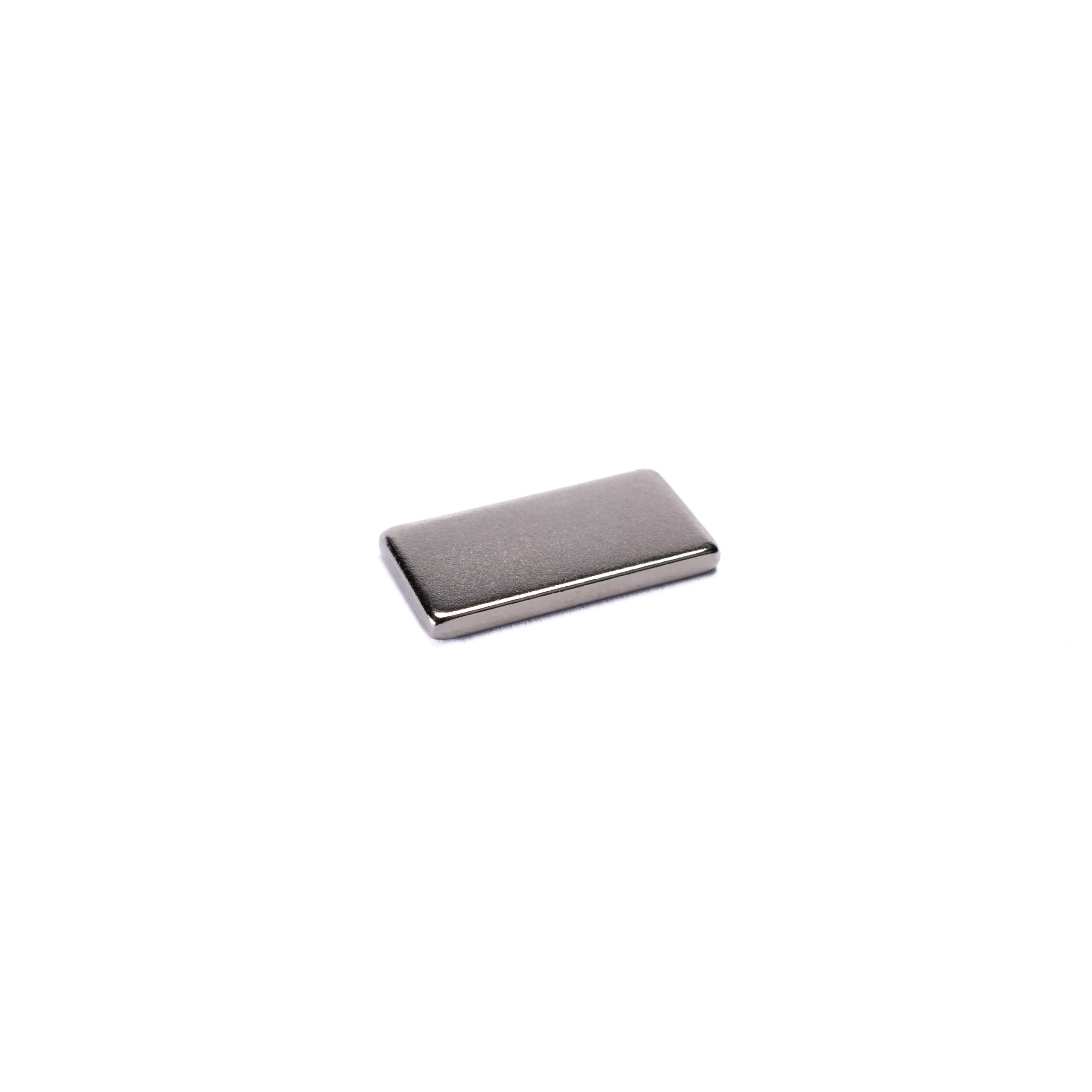 Neodímium téglatest mágnes 20x10x2mm